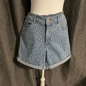 Trendy Light Blue Patterned Jean Shorts